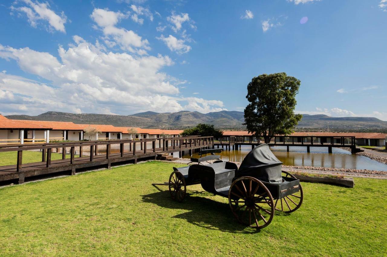 Hacienda Los Picachos Alcocer Exteriör bild